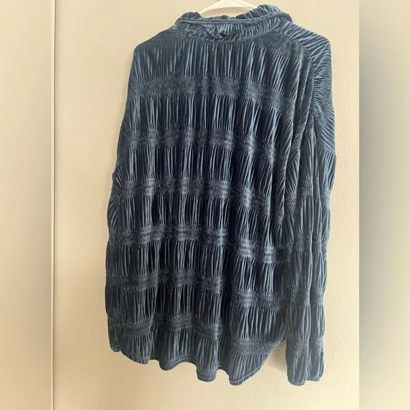 Vici velvet top - Picture 6 of 11